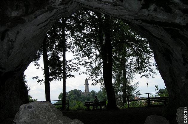 Pohled z jeskyn ipka na tramberk