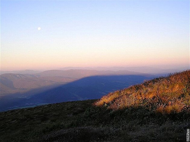 Vysoké Tatry z vrcholu Kráovy hoe.