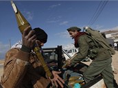Libyjt povstalci pobl msta Brega (10. bezna 2011)