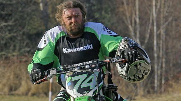 Václav Bláha založil s několika přáteli amatérský Marbob-team. Závodí ve veteránské kategorii 40-50 let v motokrosových seriálech Amater Cup a Chalupa Cup na Kawasaki KXF 250. Václav Bláha založil s několika přáteli amatérský Marbob-team. Závodí ve veteránské kategorii 40-50 let v motokrosových seriálech Amater Cup a Chalupa Cup na Kawasaki KXF 250.