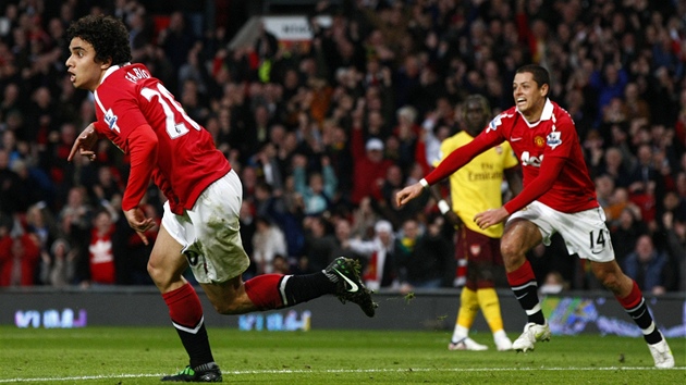 GÓÓÓL! Fabio z Manchesteru United (vlevo) se raduje z gólu do sít Arsenalu v utkání FA Cupu.