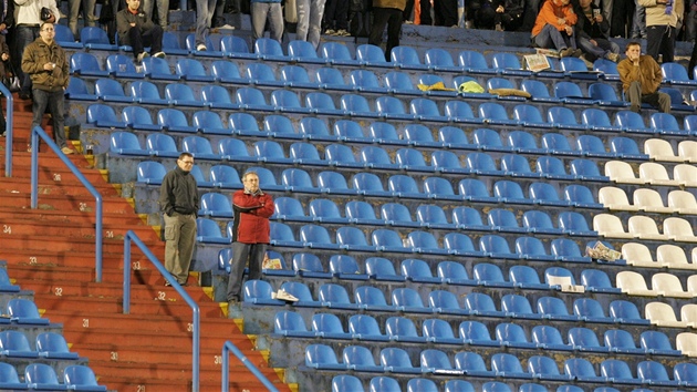 MY CHCEME STADION! Fanouci Baníku Ostrava demonstrativn odeli z hledit,