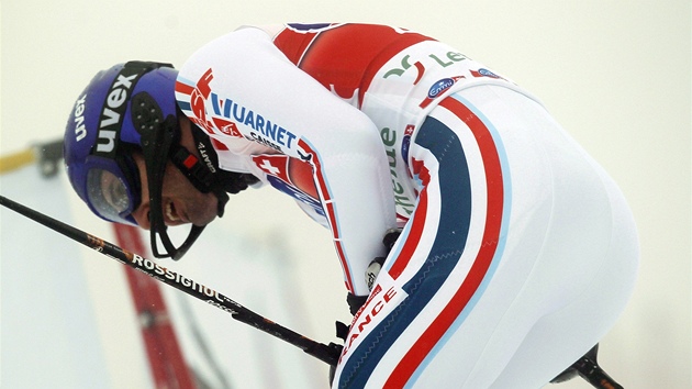 ZKLAMÁNÍ. Francouz Jean-Baptiste Grange nezvládl první kolo slalomu v Lenzerheide a piel o anci na zisk malého glóbu.