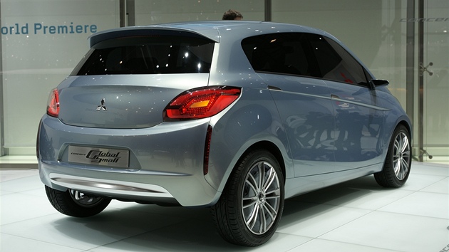 Mitsubishi Concept Global Small