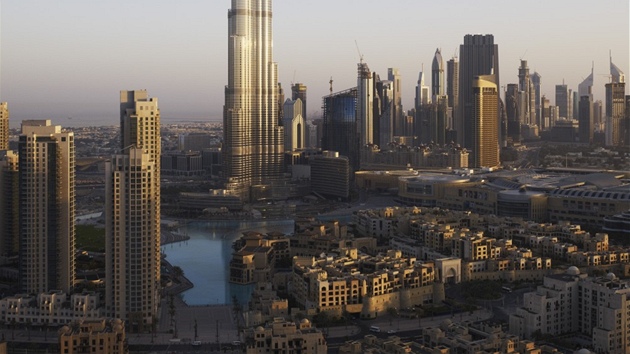 Mezi finalisty se dostala i nejvyí budova svta Burj Khalifa navrená ateliérem Skidmore, Owings &; Merrill LLP, v ní developer EMMAAR Properties mimo jiné nabízel luxusní apartmány.