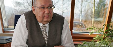 Bývalý plzeský primátor Pavel Rödl je nyní éfem SD v Karlovarském kraji. Svdil také v procesu s Vítem Bártou.