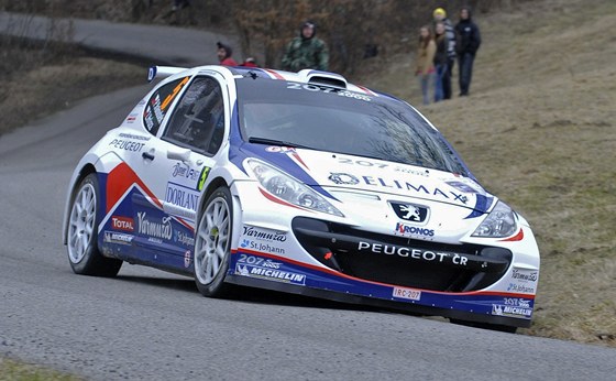 Pavel Valouek a Zdenk Hrza na voze Peugeot 207 S2000 