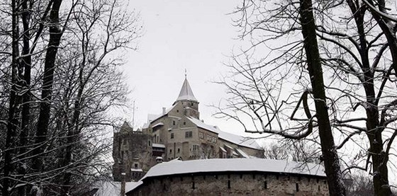 Hrad Perntejn obsadili nortí filmai. Natáejí tam obdobu eské Popelky.