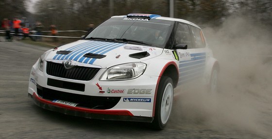 MISTI. Jan Kopecký a Petr Starý projídjí tra Mezinárodního mistrovství R v rallye, kde získali první místo.