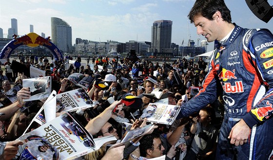 DOMÁCÍ MILÁEK. Austrálie by ráda vidla svého mue prvního v cíli zahajovací Velké ceny formule 1. Mark Webber cítí, e by zvítzit mohl.