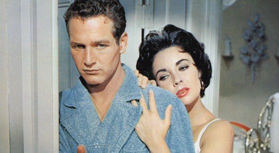 Paul Newman a Elizabeth Taylorová ve filmu Koka na rozpálené plechové stee