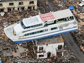 Zkza po zemtesen a tsunami ve mst Otsui v prefektue Iwate (22. bezna 2011)