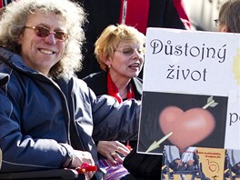 Zdravotn postien protestovali v Praze proti pipravovan reform. (22.3 2011)