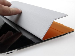 iPad 2 - Smart Cover (skladani)