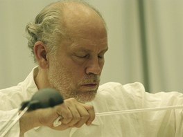 John Malkovich v pedstaven Infernal Comedy (Pekeln komedie)