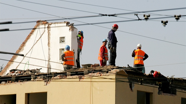 Demolice vily . 731 ve Stelecké ulici v Hradci Králové