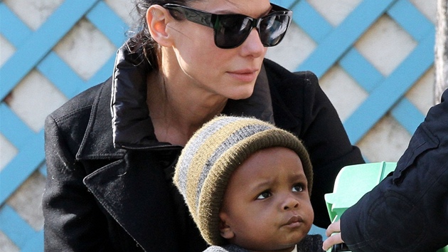 Sandra Bullocková se synem Louisem