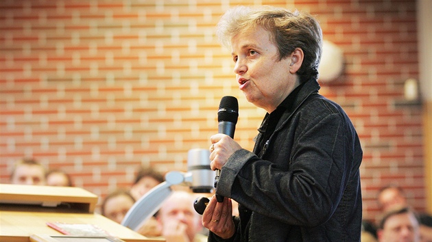 Dana Drábová na přednášce v Českých Budějovicích Dana Drábová na přednášce v Českých Budějovicích