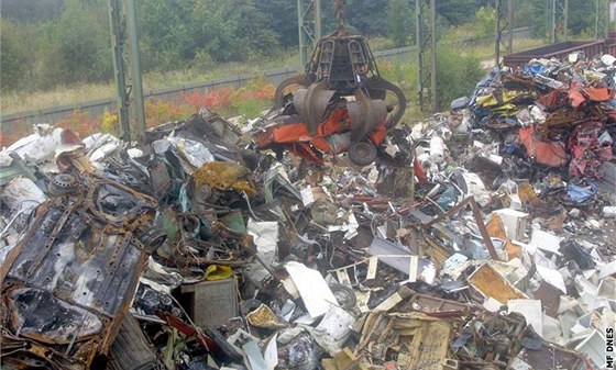 Ze sbrny na Jesenicku zmizelo bhem pl roku nejmén 22 tun elezného odpadu a barevných kov. (ilustraní snímek)