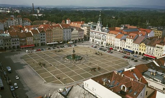 Lukrativní nemovitosti v eských Budjovicích získali v rychlé souti Holanané. Neúspní soupei se zlobí .