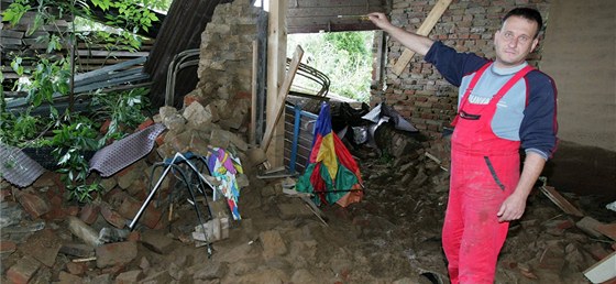 7. srpna 2010 rozvodnná íka Nemilanka poniila domy a zahrady v olomoucké mstské ásti Slavonín.