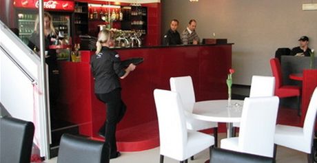 Nový provozovatel vybavil restauraci názvem Double Decker i zcela novým interiérem.