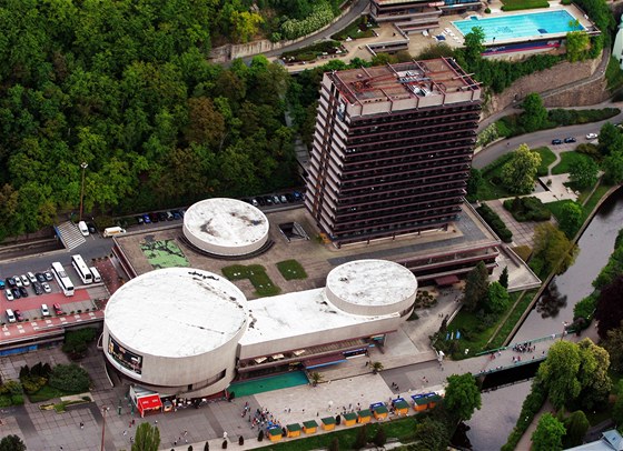 éfem hotelu Thermal se stal mu, který nemá mezi bývalými kolegy zrovna dobrou povst.