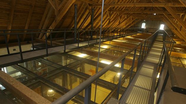 Prostory nové mstské knihovny v Sobslavi, která vznikla v historických prostorách  gotického hradu ze 14. století