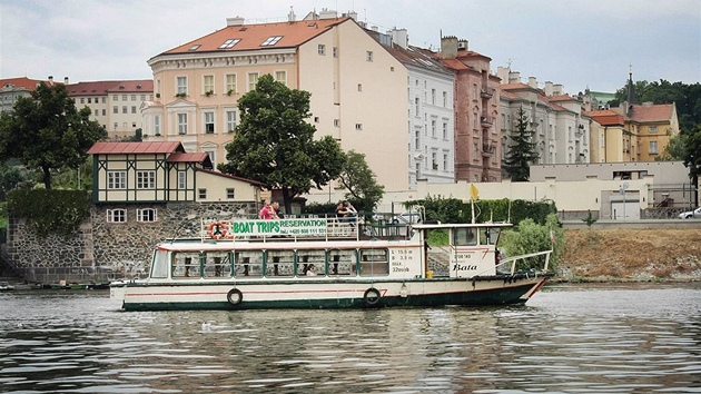 Dopolední provoz na Vltavě Dopolední provoz na Vltavě