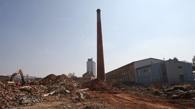 Demolice bývalé Peschlovy továrny v enov u Nového Jiína.
