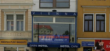 Petr Benda koupil jako dar manelce hotel v Teplicích (na snímku).