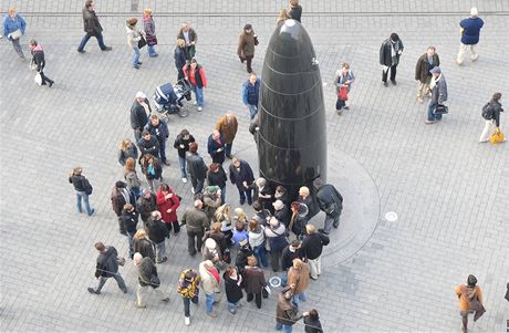 Orloj i pamtní erné kuliky mají pipomínat vítzství Brna nad védskými vojsky (ilustraní foto).