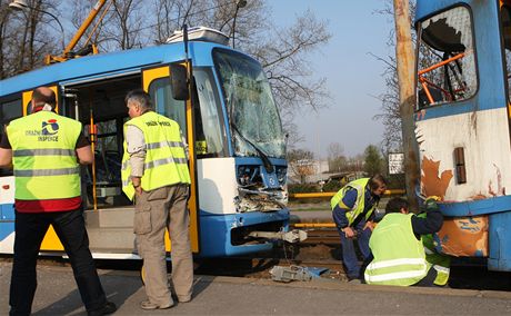 Sráku tramvají na zastávce vyetuje Drání inspekce