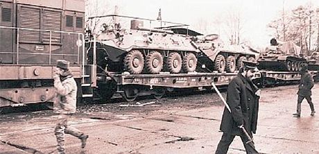 Odjezd ruských vojsk, která více ne dvacet let okupovala eskoslovensko (1990)