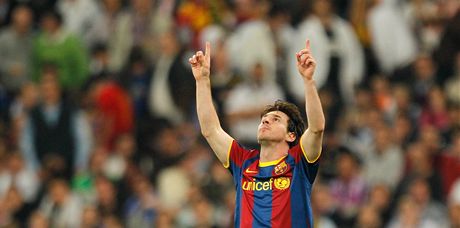 Lionel Messi posílá vstelené góly do nebe, te televize Fox Sports poslala do nebe jeho.
