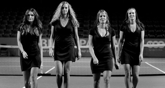 esk tenistky ped recepc v rmci semifinle Fed Cupu v Belgii: Iveta Beneov, Barbora Zhlavov-Strcov, Petra Kvitov a Lucie Hradeck