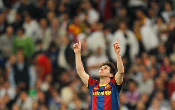 Lionel Messi posílá vstelené góly do nebe, te televize Fox Sports poslala do nebe jeho.