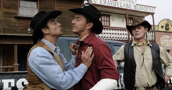 Z filmu WesternStory - P. Vondráek jako "kovboj s gypsem" 