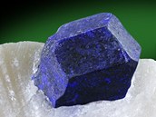 Polodrahokam lapis lazuli