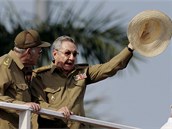 Kubnsk prezident Ral Castro mv bhem vojensk pehldky k 50. vro vtzstv v Ztoce svin (16. dubna 2011)
