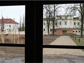 Bvalou konventn zahradu v arelu Vojensk nemocnice Olomouc v Klternm Hradisku, kter v kltee slouila ke shromovn eholnk, prochz obnovou od poloviny roku 2009. Bude slouit pacientm a jejich nvtvm a tak v rmci pravidelnch prohl