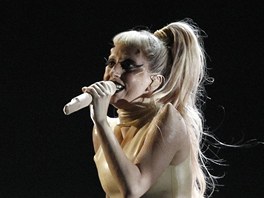 Grammy za rok 2010 - Lady Gaga pedstavila píse Born This Way (Los Angeles,...
