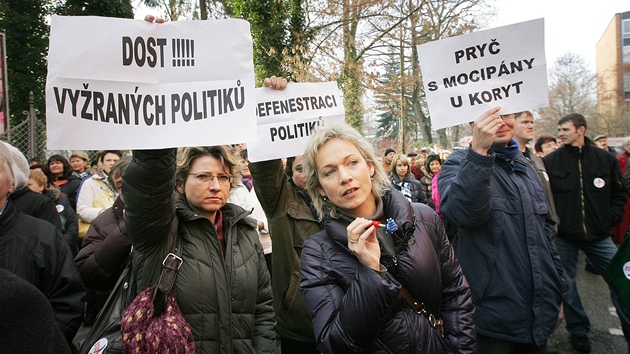 Demonstrace pi stávce zamstnanc veejného sektoru v eských Budjovicích