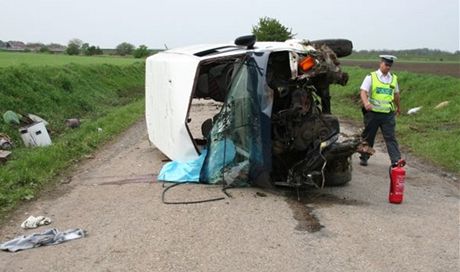 Pi havárii dodávky na Brnnsku zemel spolujezdec, pro idie letl vrtulník.