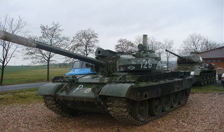 Tank T-55 am 2 dovezli do Air parku z Maarska. V 41 a pl tuny. 