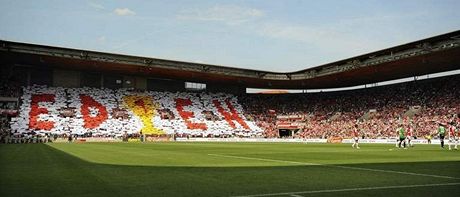 Stadion v Edenu uvidí v roce 2013 nejlepí fotbalisty planety.