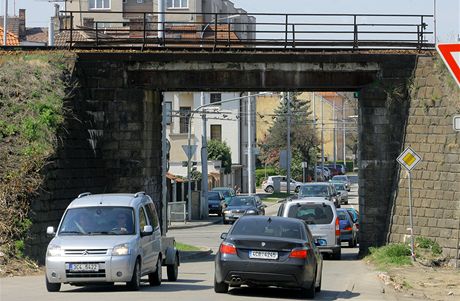 Pi modernizaci eleznice na Prahu se bude rekonstruovat i frekventovaný podjezd v Pekárenské ulici v eských Budjovicích. Ten bude po oprav irí.