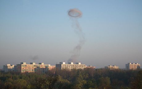 V semtínské továrn vybuchl nitroglycerin. (20. 4. 2011)