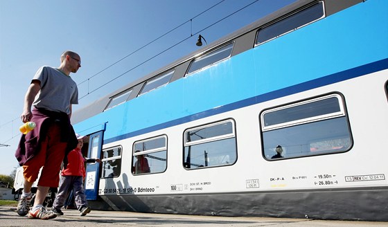 eské dráhy pedstavily v Jihlav sedm opravených patrových voz, které se zaadí do provozu na krajských vlakových linkách.