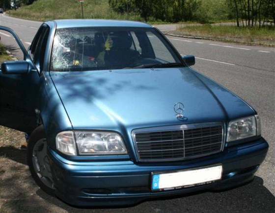 Policejní zábry voz, které vyuívají skupiny rumunských podvodník na eských silnicích.